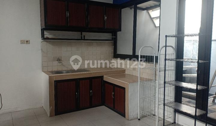 dapur 780-disewakan rumah green garden regency