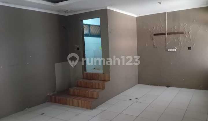 ruang keluarga rumah hitung tanah di sukamenak