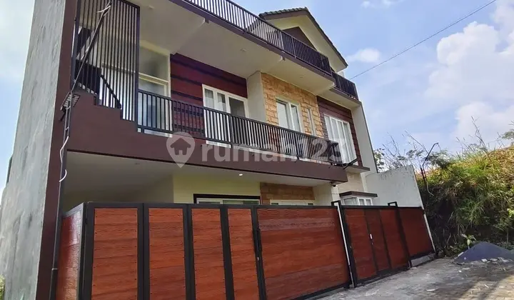 tampak depan for sale villa 3 lantai