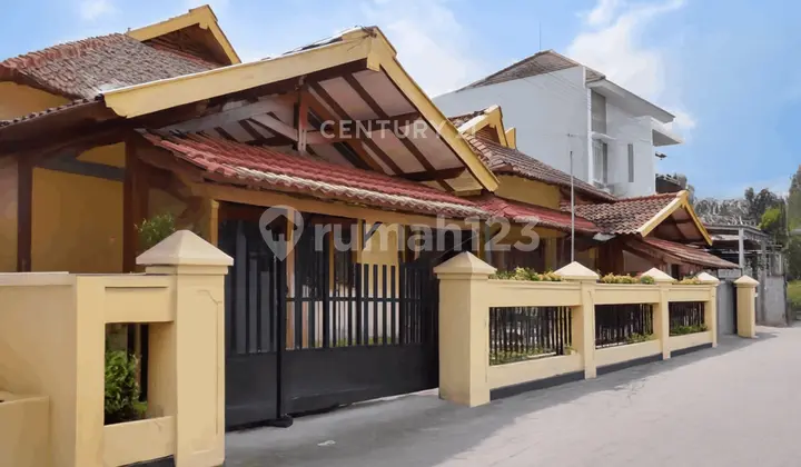 tampak depan rumah luas 500 di kawasan