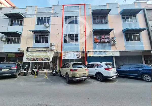 tampak depan ruko penuin lubuk baja 3
