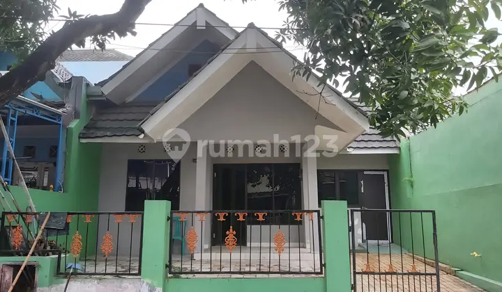 tampak depan rumah cileungsi shm siap huni