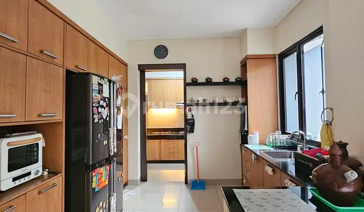 dapur rumah di taman himalaya shm