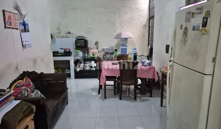 ruang makan rumah murah siap huni villa