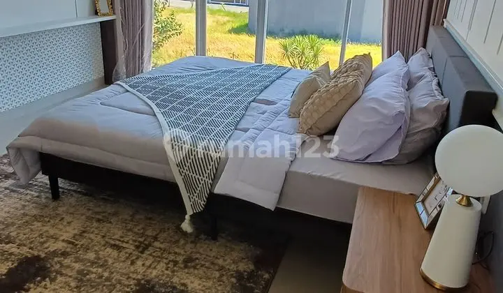 kamar tidur new manyar garden regency