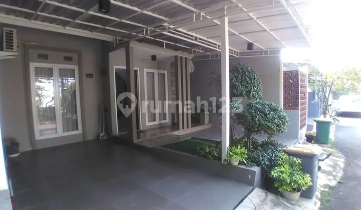 garasi/carport jual cepat rumah cantik minimalis