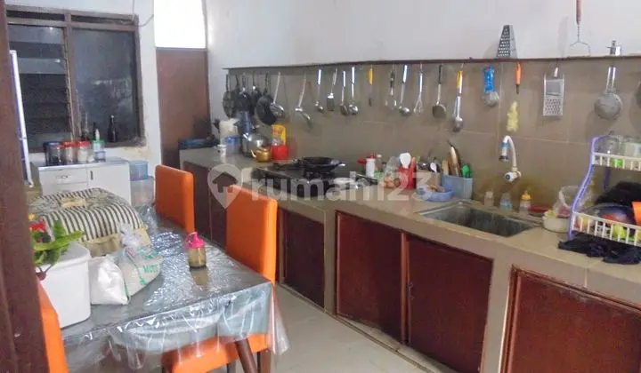 dapur rumah luas di komplek sukamenak