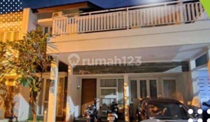 tampak depan rumah cantik minimalis dalam perumahan