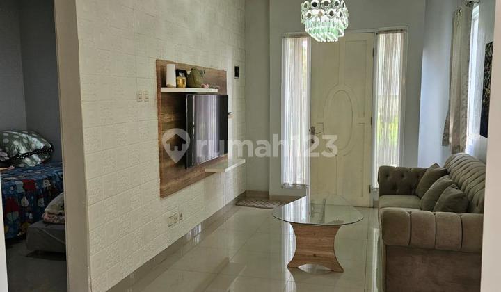 ruang keluarga dijual cepat rumah di wartawangsa