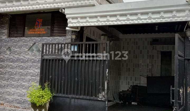 tampak depan palm oasis sememi