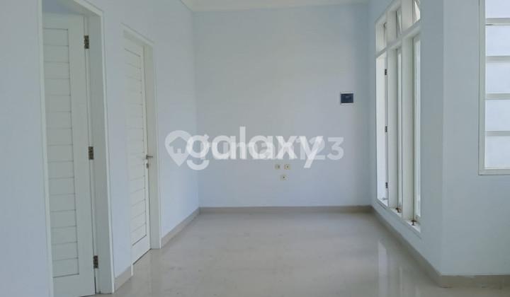 tampak depan rumah taman jimbaran badung, bali