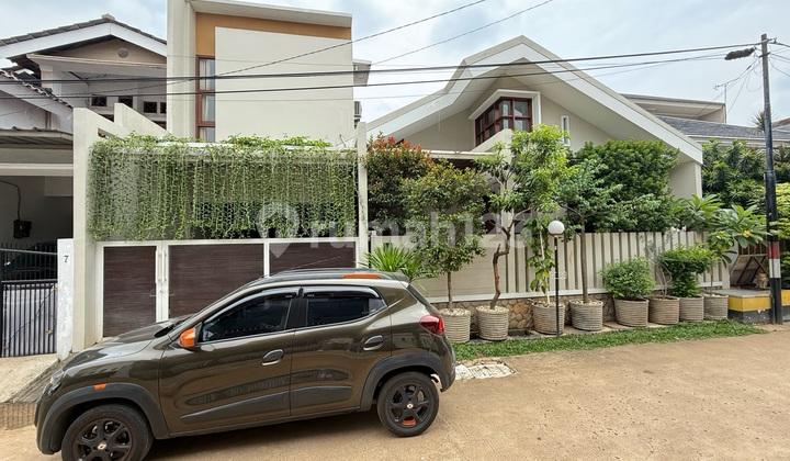 tampak depan dijual rumah homey nyaman 5menit