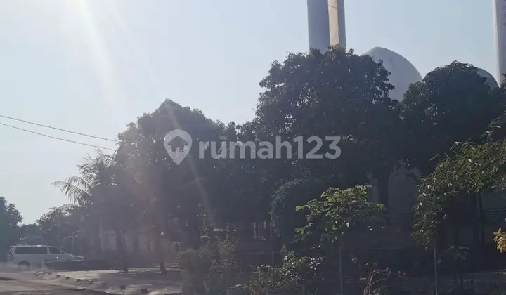 foto lainnya dijual rumah adem sebrang masjid