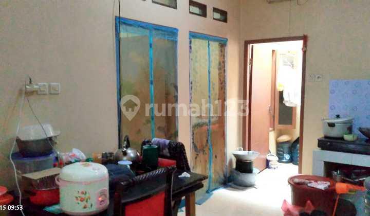 ruang makan dijual rumah nyaman di villa