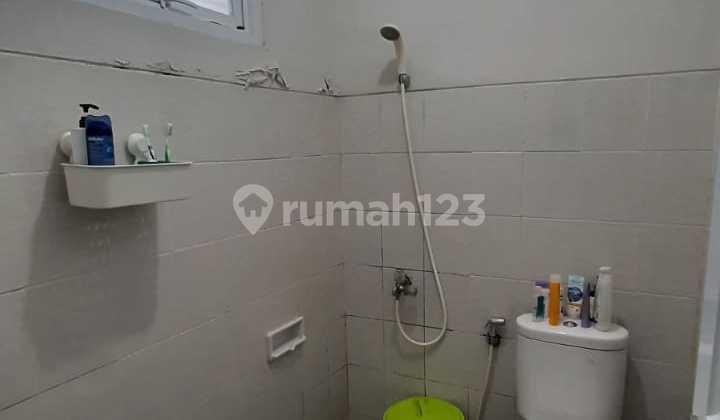 kamar mandi rumah siap huni di sakura