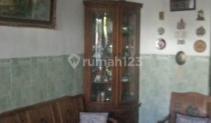 ruang tamu dijual rumah di griya candramas