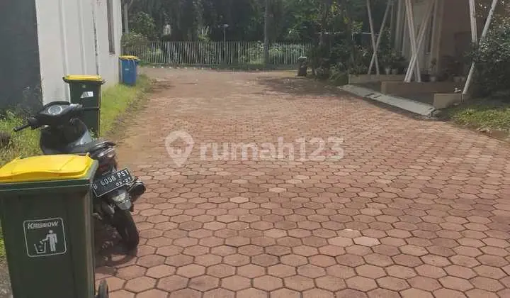 foto lainnya rumah 1 setengah lantai di