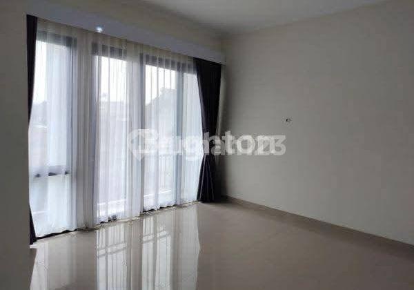 kamar tidur rumah siap pakai di dekat