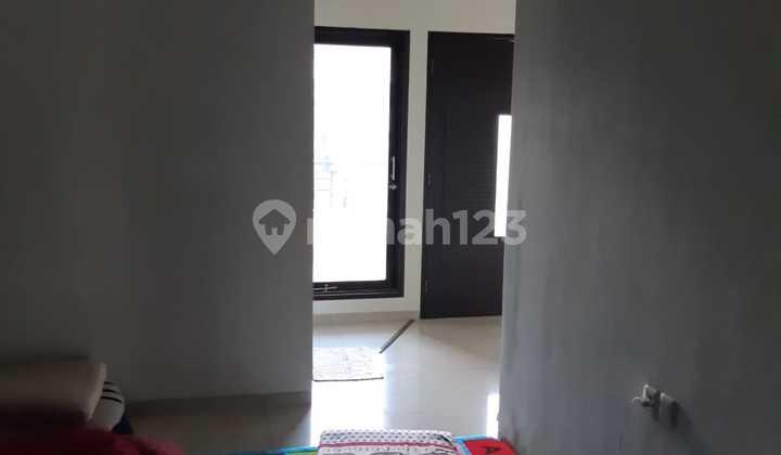 kamar tidur rumah modern bagus di singgasana