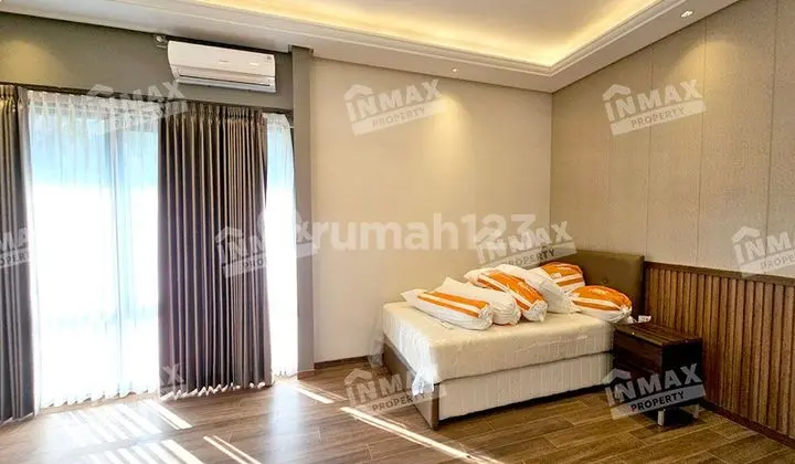 ruang keluarga rumah 3 kamar di puncak