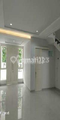 ruang tamu rumah baru gress minimalis siap