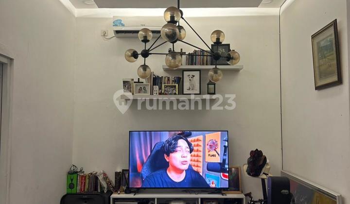ruang keluarga dijual rumah modern minimalis dengan