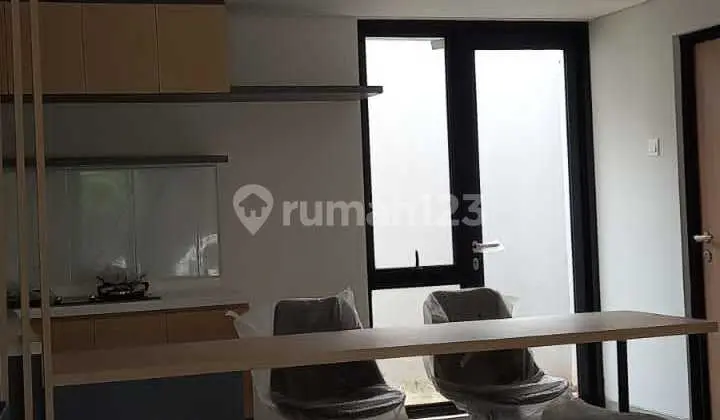 ruang makan dijual rumah baru cantik rapih