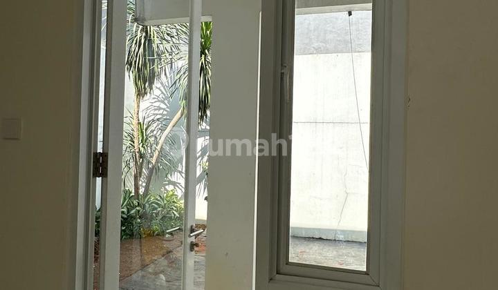 backyard dijual rumah di komplek citra