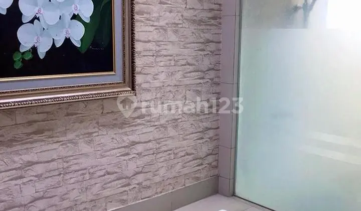 kamar mandi jual rumah cantik dan rapi