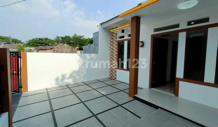 tampak depan dijual rumah murah di senopati