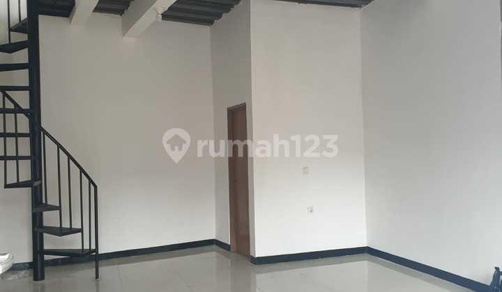 ruang keluarga rumah bagus shm di komplek