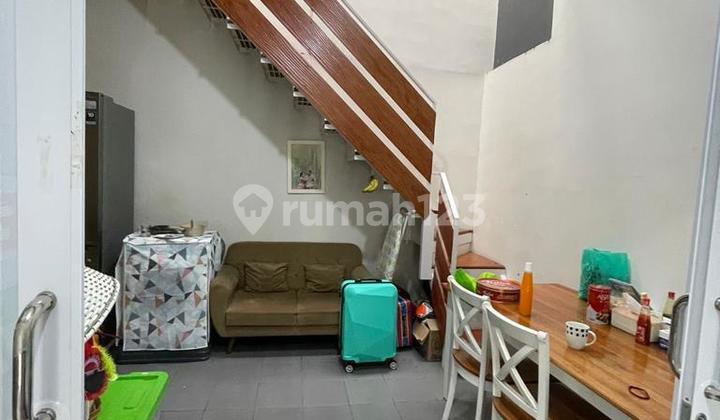 ruang makan rumah bagus shm di komplek