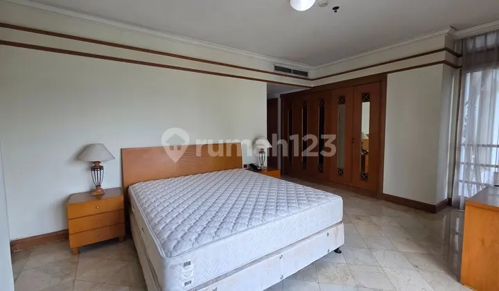 kamar tidur somerset grand citra 3 br
