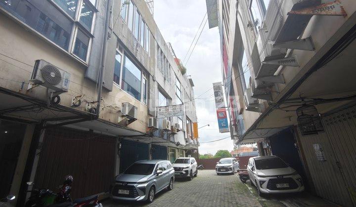 tampak depan dijual via lelang ruko surya