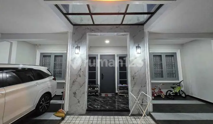 tampak depan dijual rumah lokasi darmo sentosa