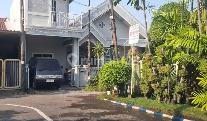 tampak depan dijual rumah deltasari indah waru