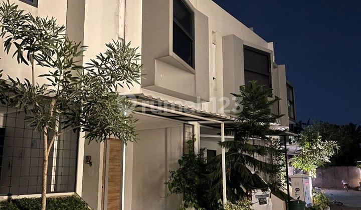 tampak depan rumah islami di depok pesantren