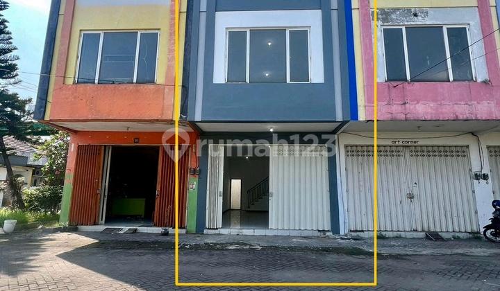 tampak depan ruko green mansion tambakrejo pondok