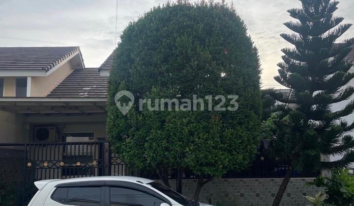 tampak depan jual rumah siap huni bagus