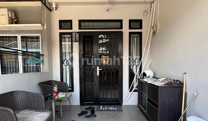 teras rumah cantik semi furnish di