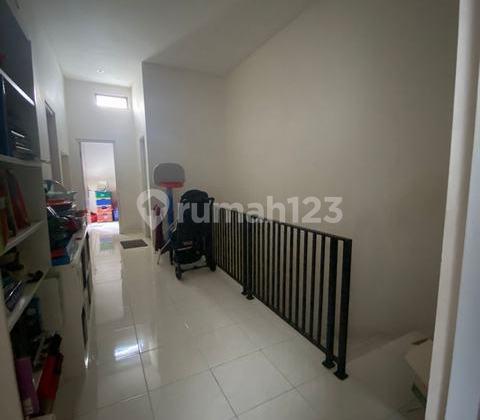 foto lainnya rumah 2 lantai dalam perumahan