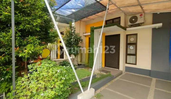 tampak depan dijual rumah di perumahan segara