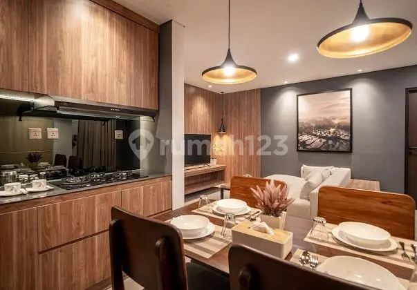 ruang makan modern one bedroom apartement at