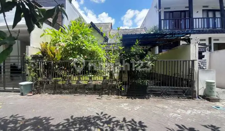 tampak depan rumah berlokasi di greenlot residence