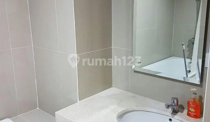 kamar mandi apartemen 1 kamar tidur semi