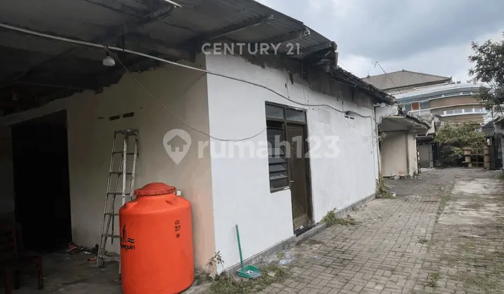 tampak depan tanah pekarangan dekat jl magelang