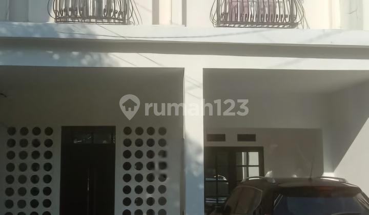 tampak depan rumah bagus siap huni terawat