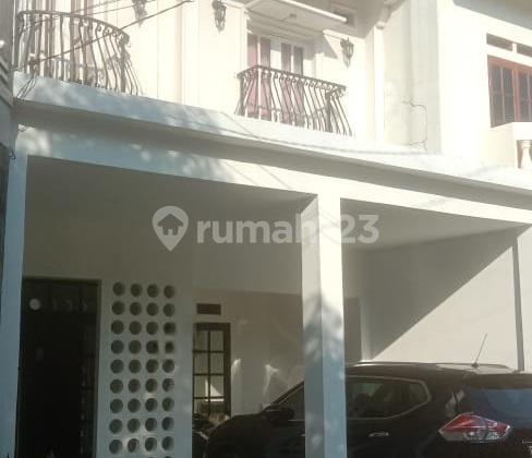 tampak depan rumah bagus siap huni terawat