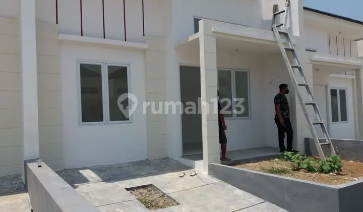 tampak depan dijual rumah murah bagus siap