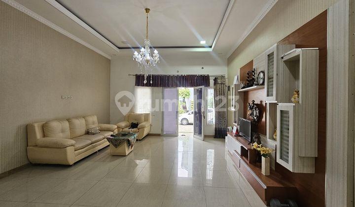 ruang tamu cluster town house green nature